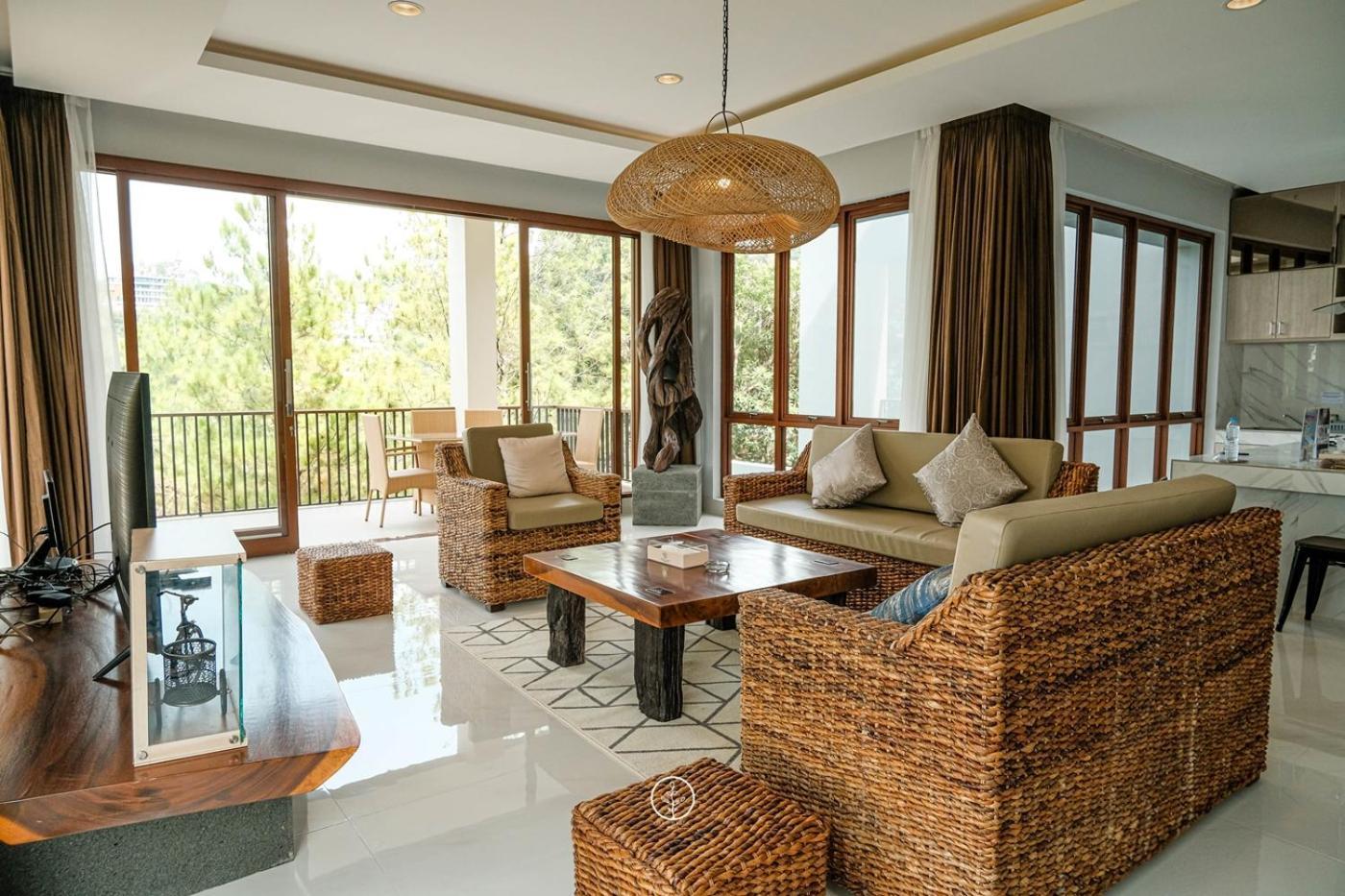 Anindya Hill View Villa 7 Bedrooms With A Private Swimming Pool Bandung Exterior photo