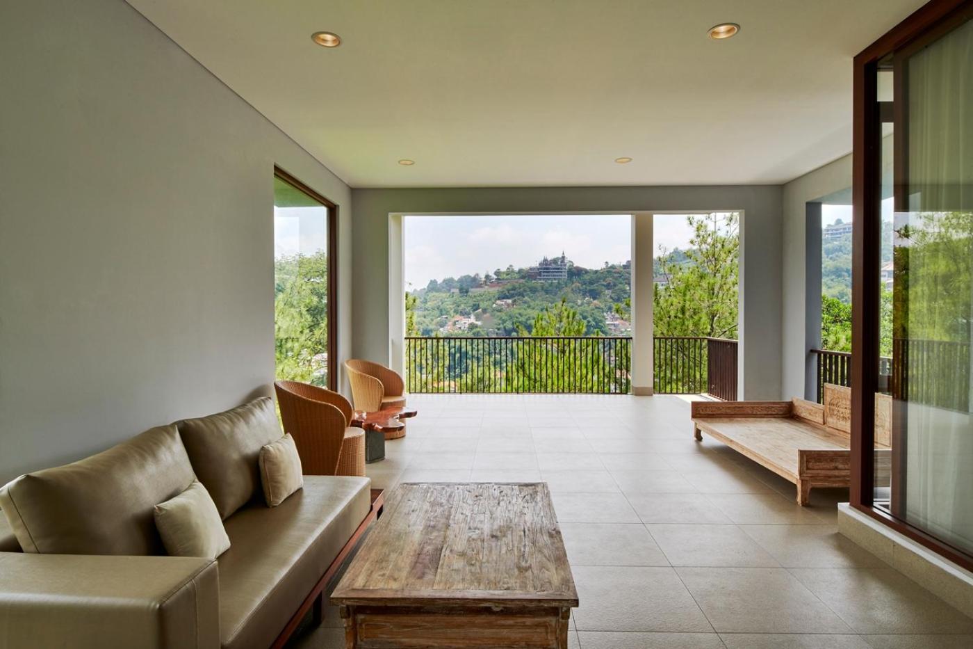 Anindya Hill View Villa 7 Bedrooms With A Private Swimming Pool Bandung Exterior photo